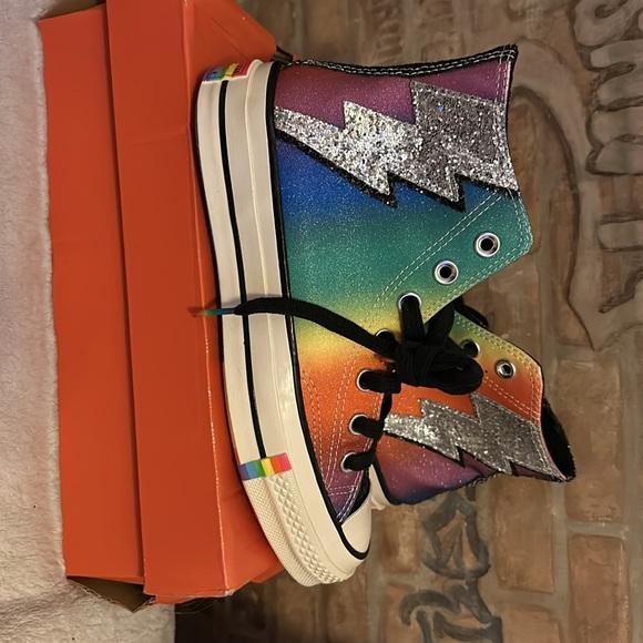 Pride edition converse - Picture 2 of 3
